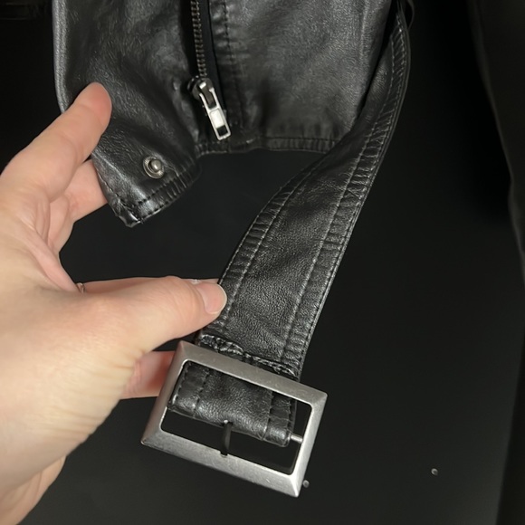 Thread & Supply leather jacket!🤎 - Picture 5 of 11